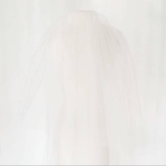 2 layered tulle white cathedral veil raw edge - new never used - Picture 5 of 8